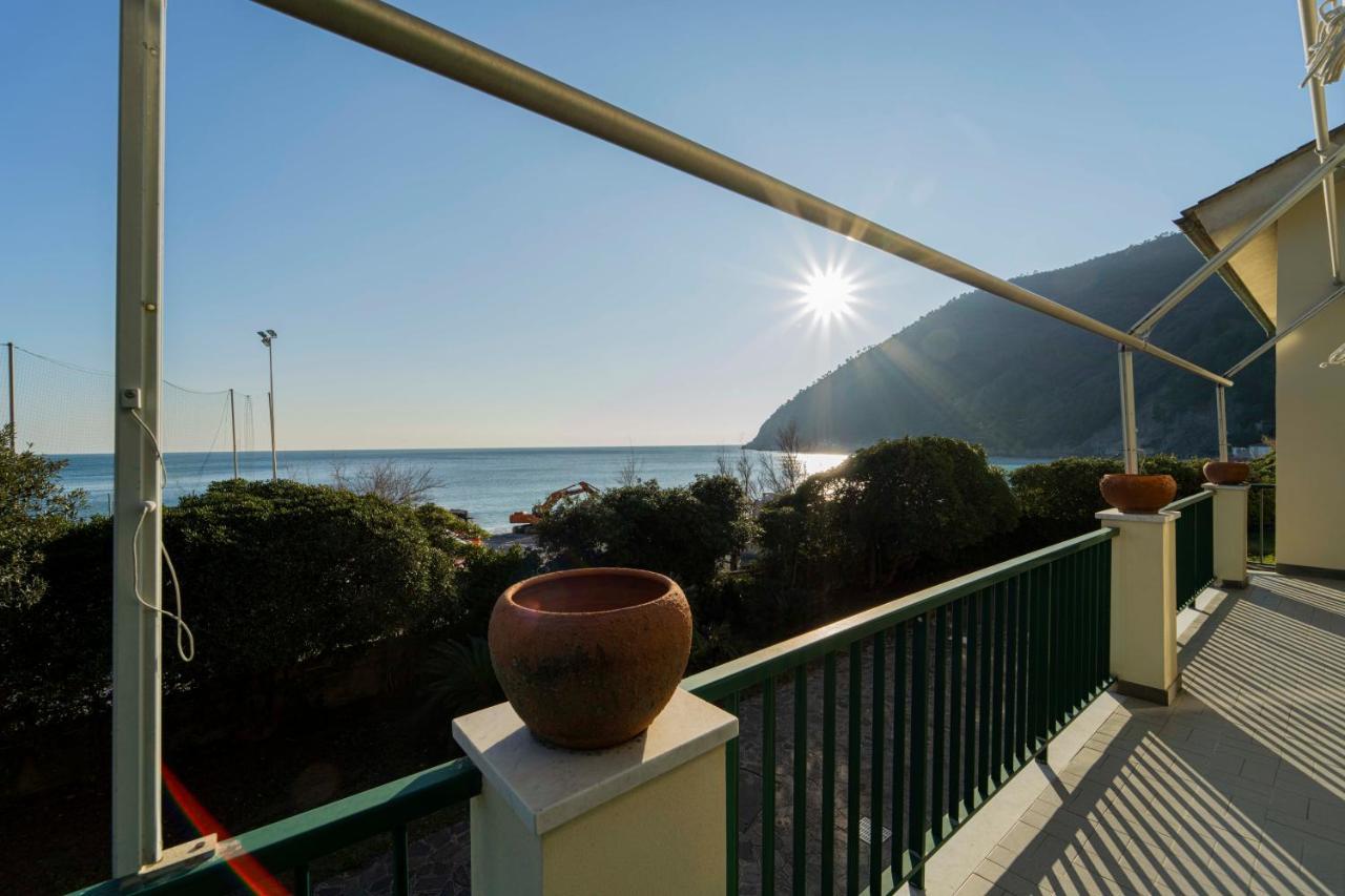111 - Casa La Secca Vista Mare, 100Metri Dalla Spiaggia E Mare Moneglia Luaran gambar